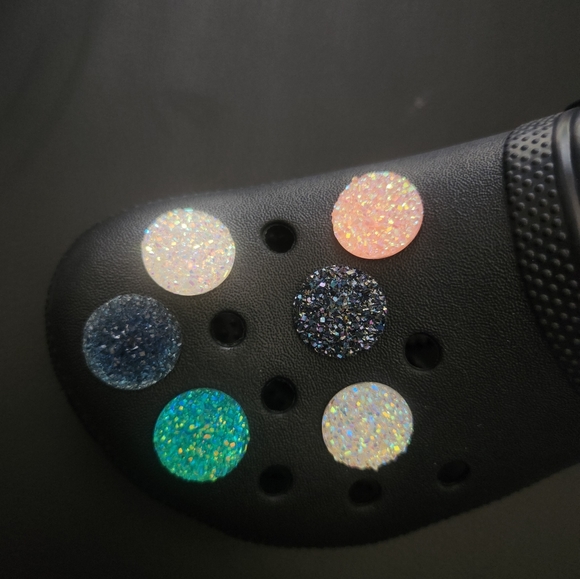 6 piece croc charms - Picture 2 of 2